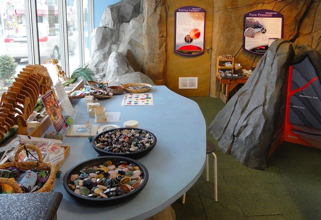 Scratch Patch Victoria Victoria Mineral World