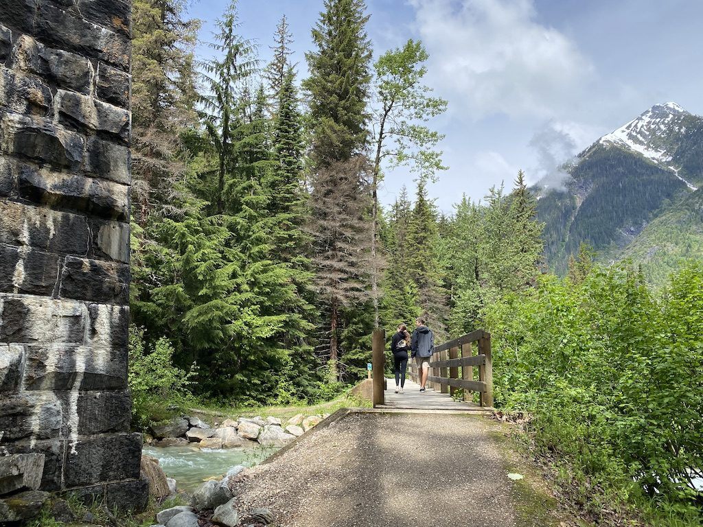 Loop Brook Trail – Hikes in Glacier National Park Loop Brook Trail – Hikes in Glacier National Park